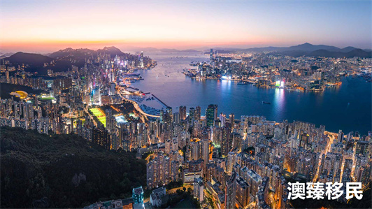 拥挤的香港留学赛道，非本地申请人数激增，港大创纪录引关注